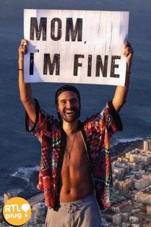 Mom I’m fine : Un belge à la conquête du monde ! (2021) poster