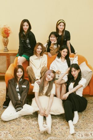 fromis_9’s Autumn Night (2022) poster