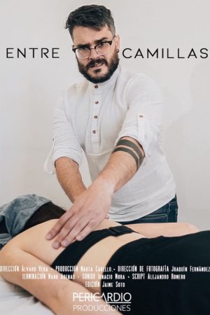 Entre camillas (2021) poster