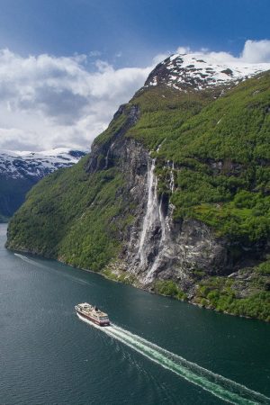 Fjorde, Nordkap und Polarlicht – Norwegens legendäre Hurtigruten (2018) poster