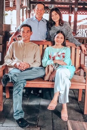 Di Pinggir Ilusi (2020) poster